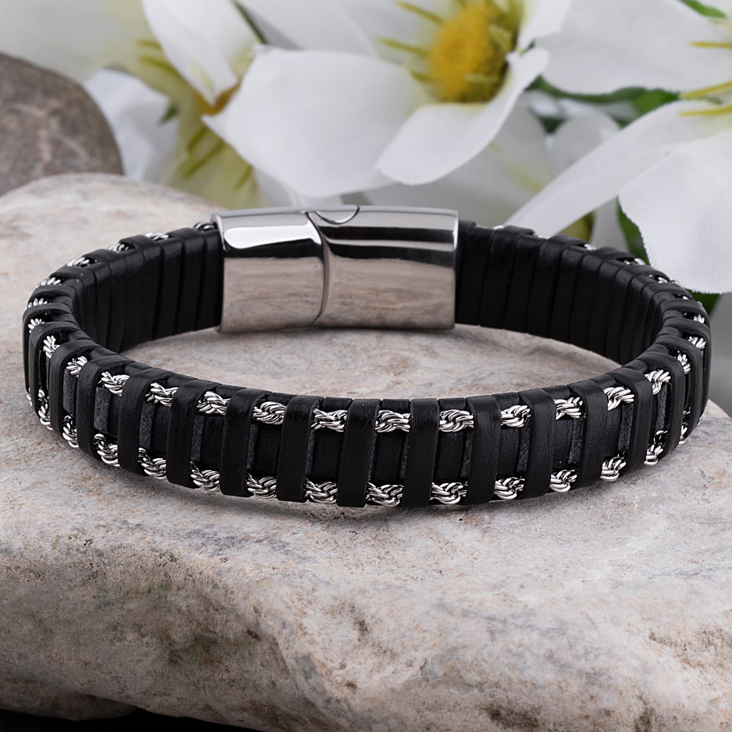 Lars – Stoere leren armband met roestvrijstalen sluiting - River Mode